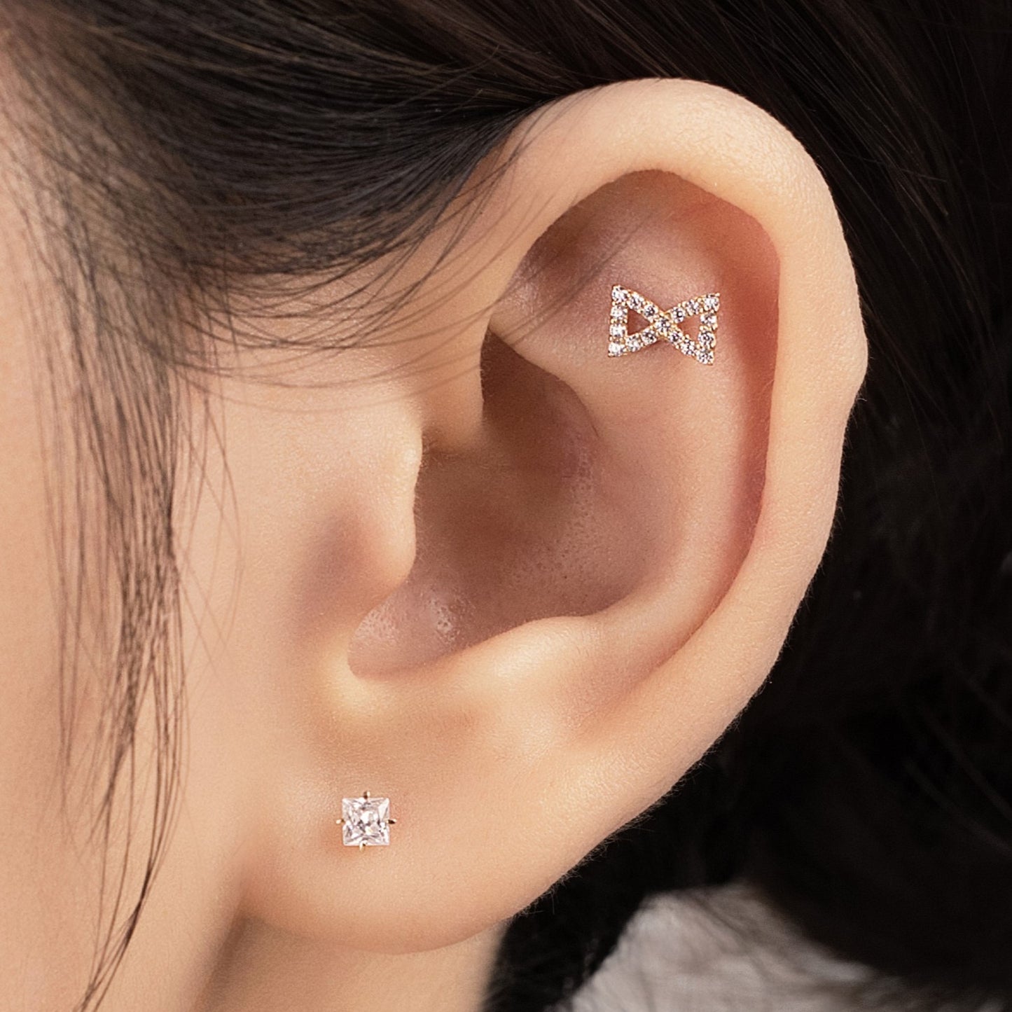 14K (58.5%) SOLID GOLD SQUARE CUBIC PIERCING