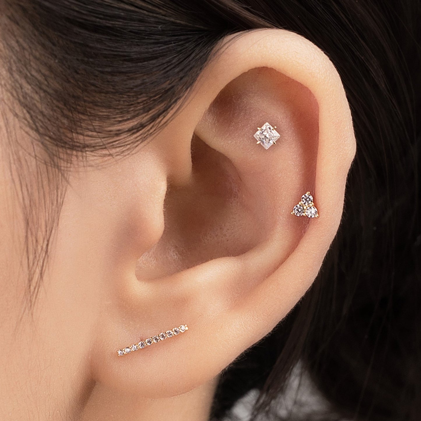 14K (58.5%) SOLID GOLD SQUARE CUBIC PIERCING