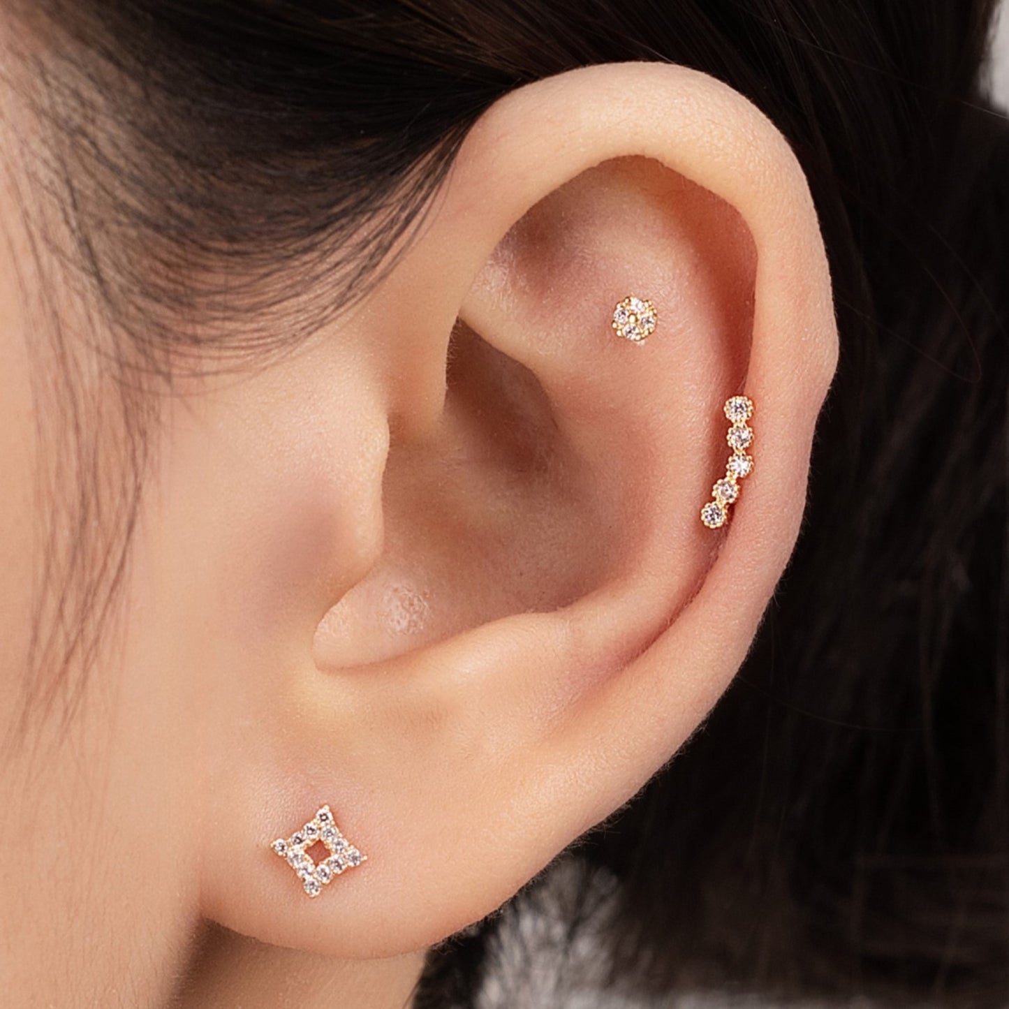 14K (58.5%) SOLID GOLD TINY CIRCLE PIERCING