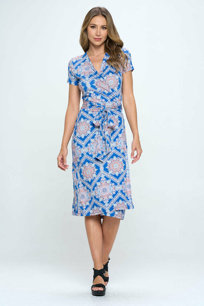 Print V neck Dress with Tie