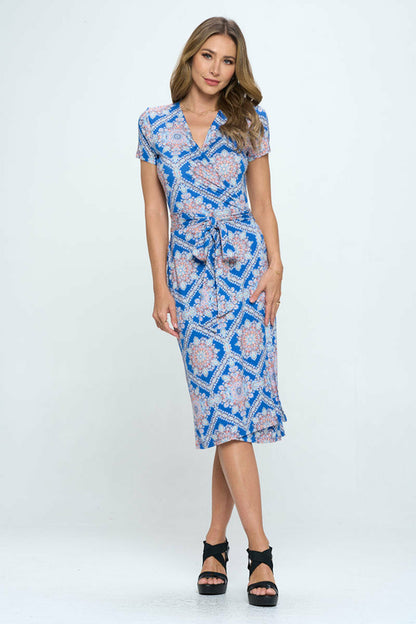 Print V neck Dress with Tie