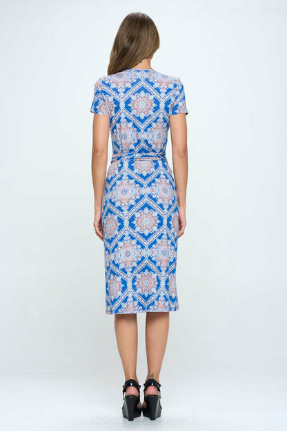 Print V neck Dress with Tie